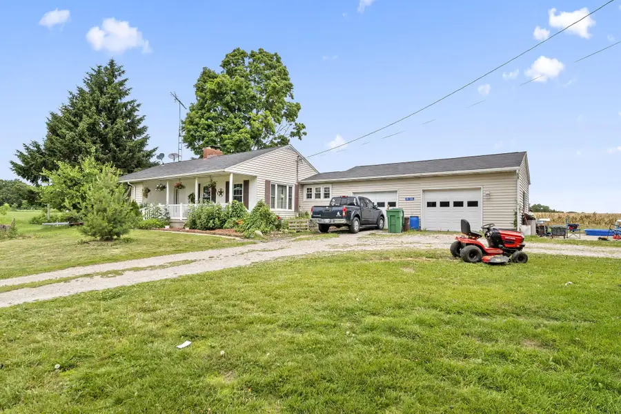 8436 Martinsburg Road, Mount Vernon, OH 43050 - #3