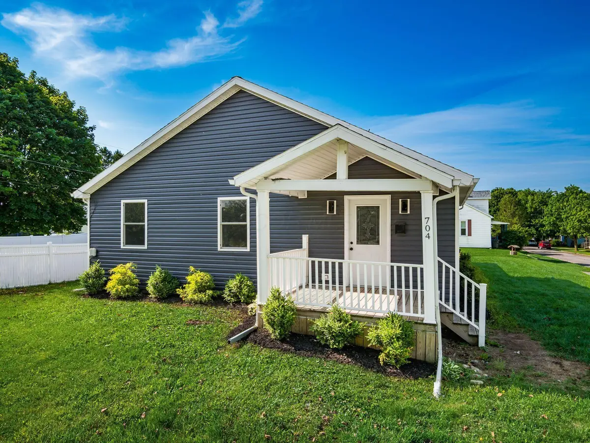 704 E Columbus Street, Kenton, OH 43326 - #1