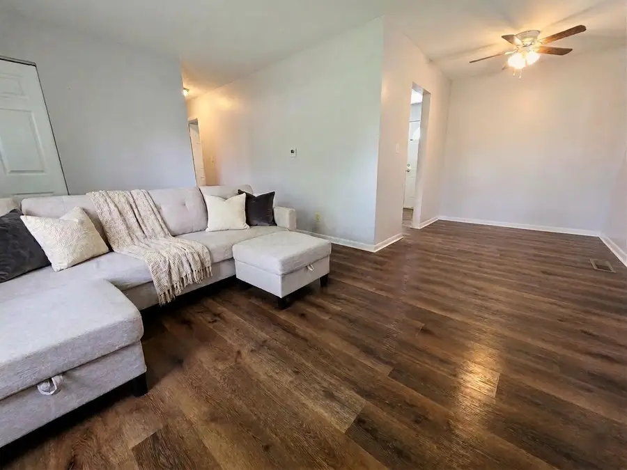 1303 Elderwood Avenue, Columbus, OH 43227 - #2
