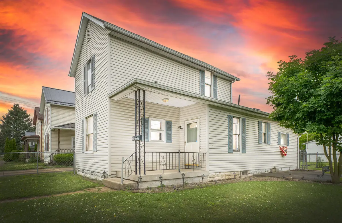 210 W Shields Street, Newark, OH 43055 - #1