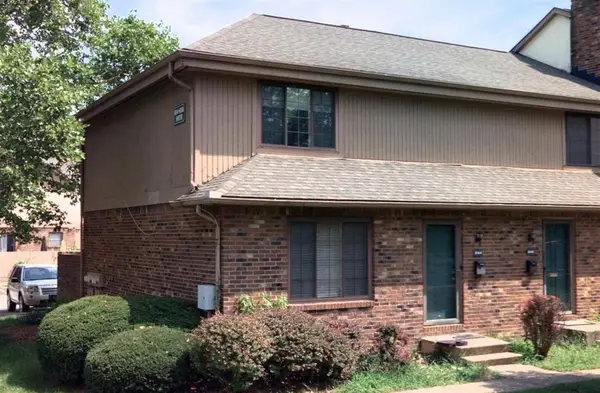6144 Stornoway Drive S, Columbus, OH 43213