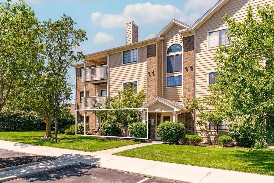 6767 Meadow Creek Drive, Columbus, OH 43235 - #2