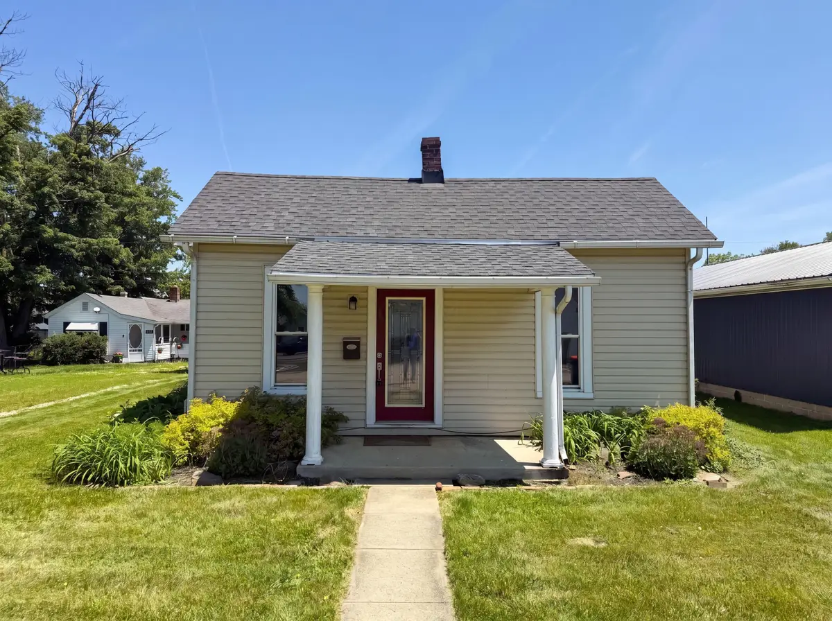 142 S 32nd Street, Newark, OH 43055 - #1