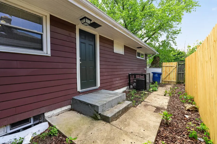 1024 S Kellner Road, Columbus, OH 43209 - #3