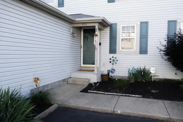 205 Malloy Lane, Blacklick, OH 43004