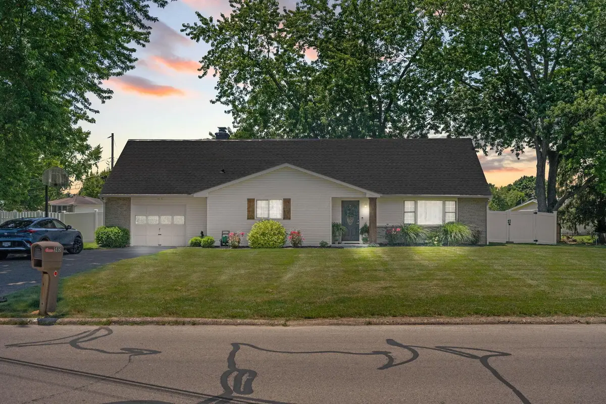 585 Edgewood Drive, Circleville, OH 43113 - #1