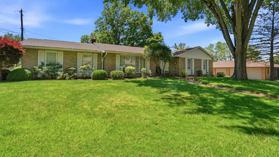 426 Coventry Circle, Zanesville, OH 43701 - #2