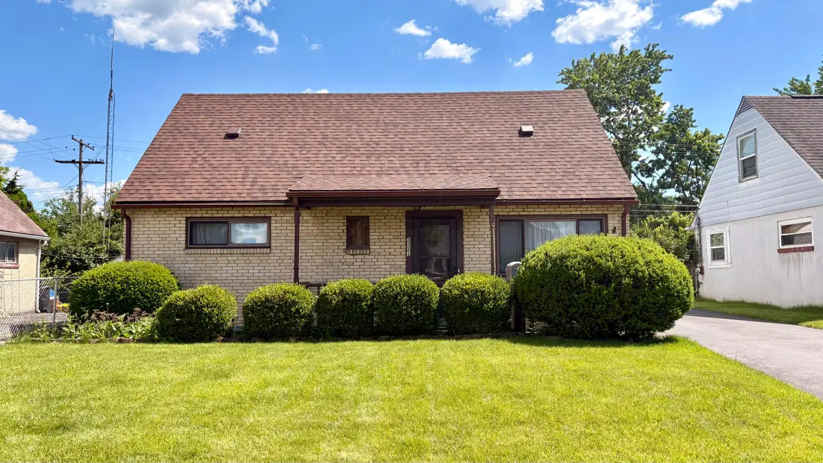 3321 Eakin Road, Columbus, OH 43204 - #1