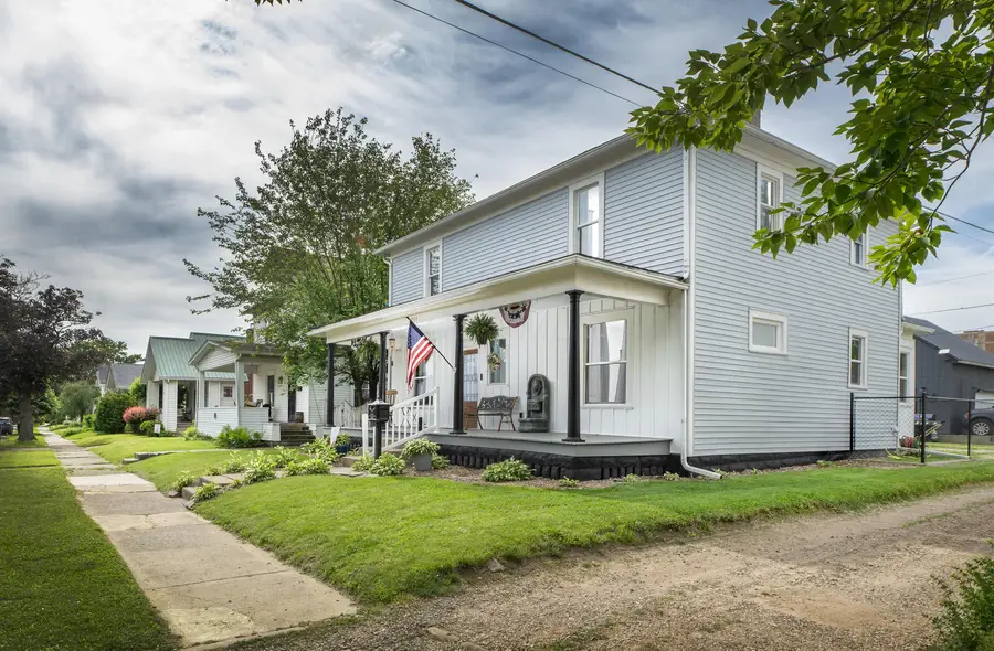 204 E Sugar Street, Mount Vernon, OH 43050 - #3
