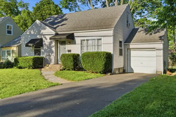 1772 Kenny Road, Columbus, OH 43212