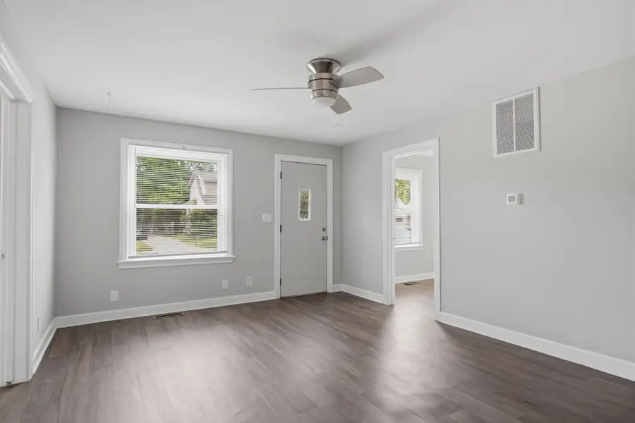 2954 Grasmere Avenue, Columbus, OH 43224 - #3