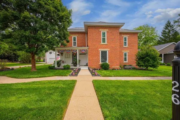 26 S Calhoun Street, Centerburg, OH 43011