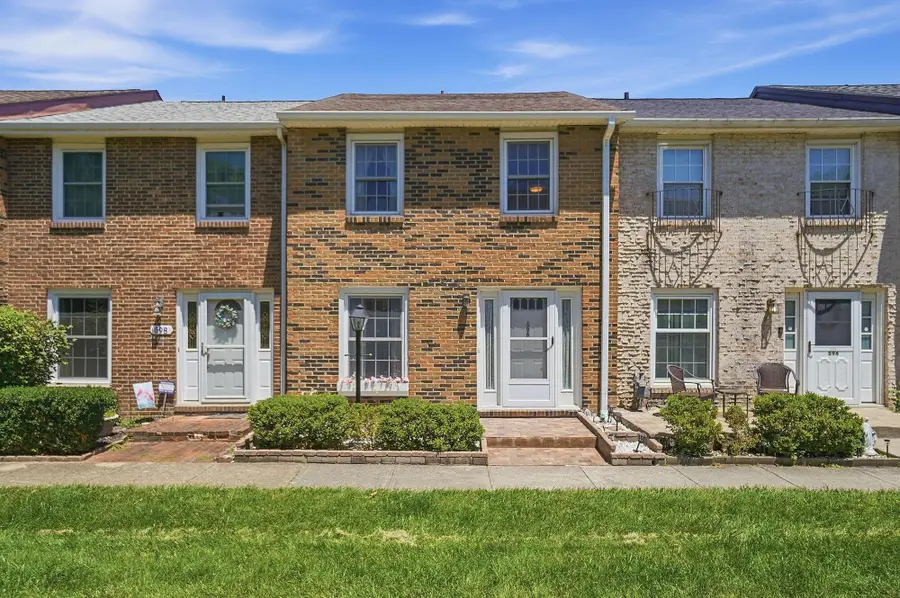 596 Pamlico Street, Columbus, OH 43228 - #2