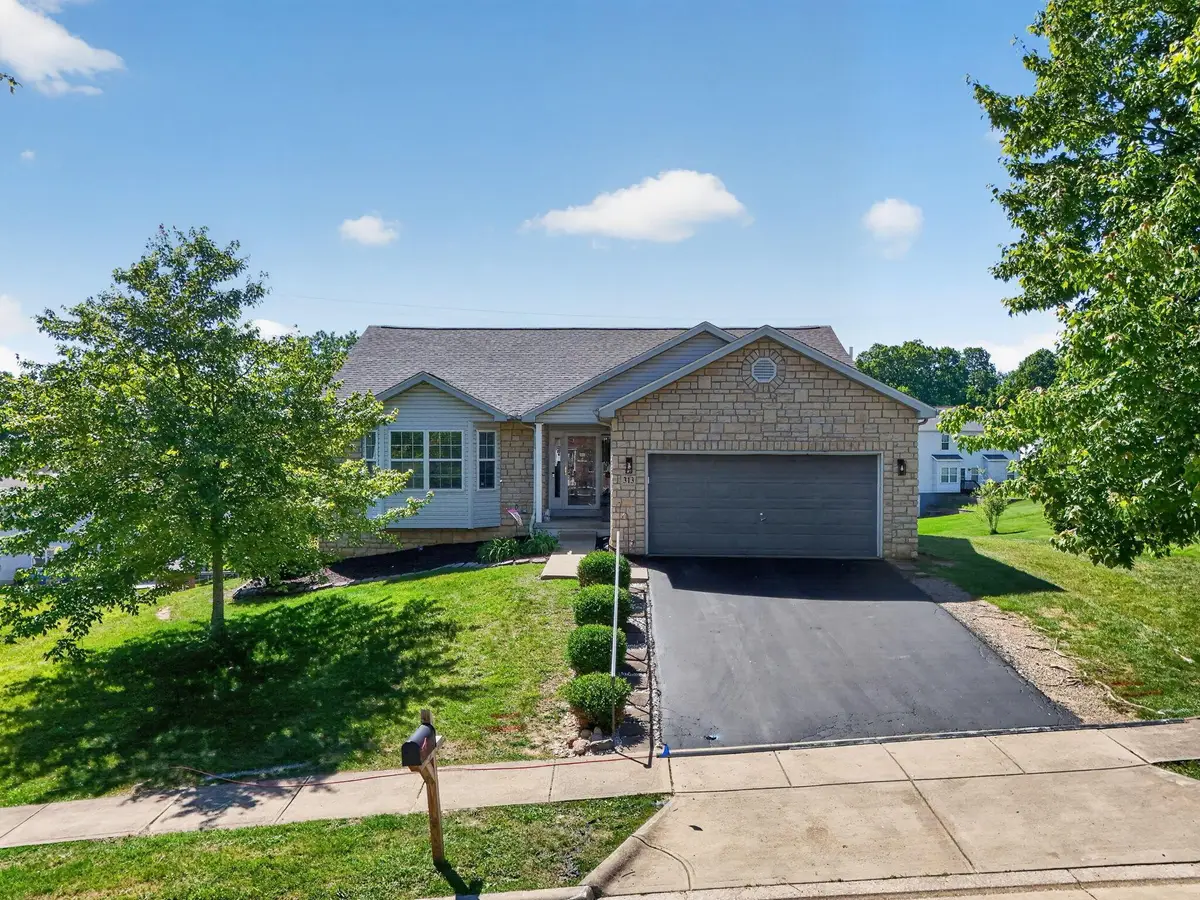 313 Weatherburn Drive, Pataskala, OH 43062 - #1
