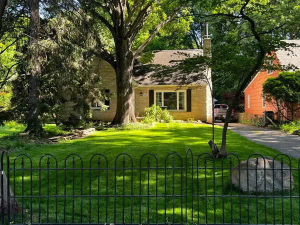 430 Canyon Drive N, Columbus, OH 43214