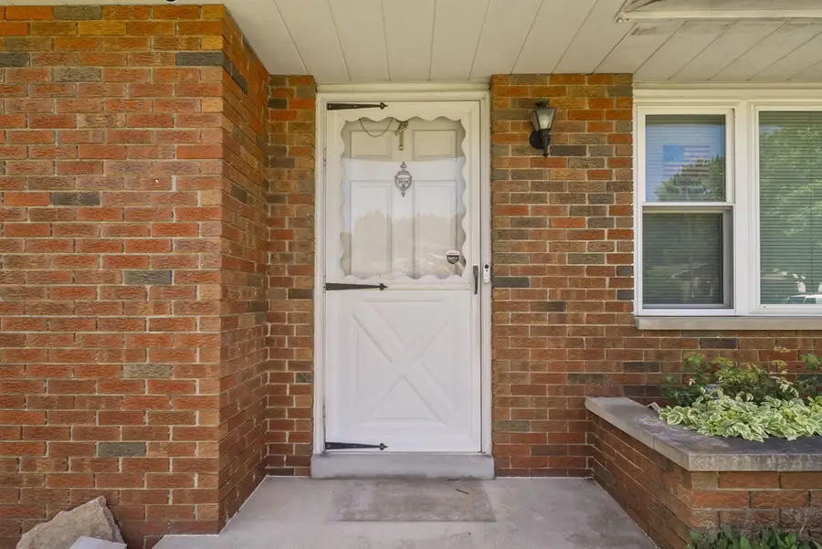 5875 Meadowridge Court, Grove City, OH 43123 - #3