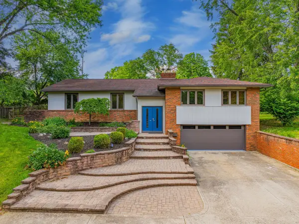 2700 Fishinger Road, Upper Arlington, OH 43221