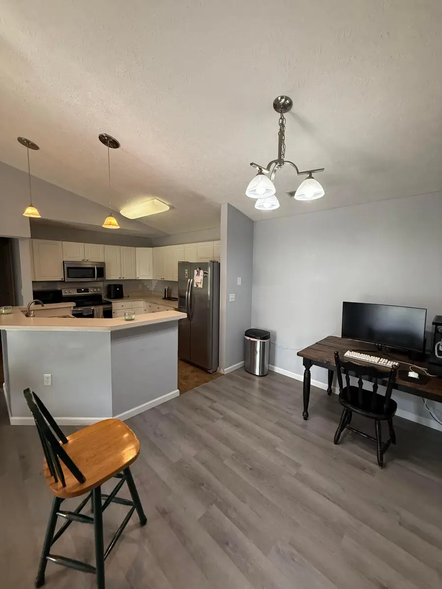 1852 Berrancher, Columbus, OH 43228 - #2