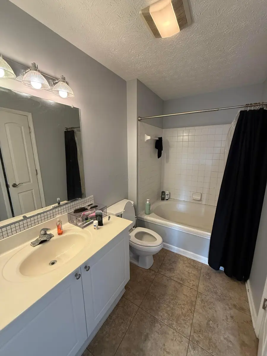 1852 Berrancher, Columbus, OH 43228 - #3