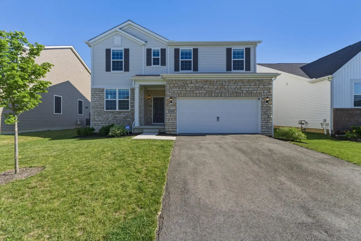 1319 Theodore Drive, Lockbourne, OH 43137 - #1