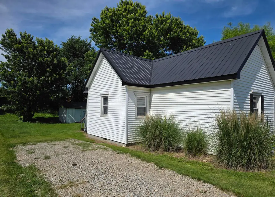 25 E 10th Street, Wellston, OH 45692 - #3