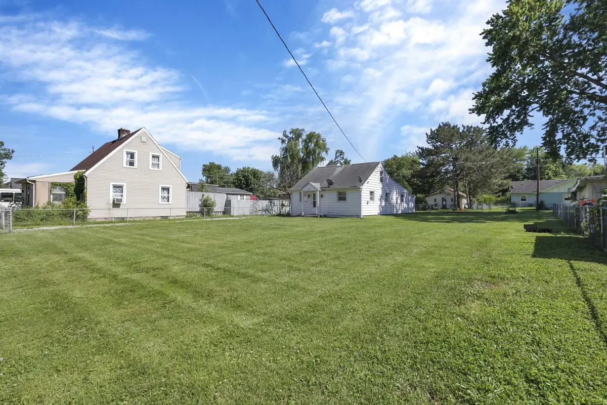 887 Jones Avenue, Newark, OH 43055 - #1