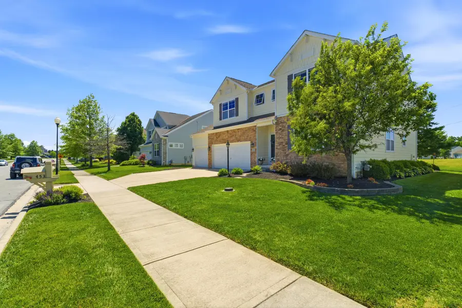 453 Sunbury Meadows Drive, Sunbury, OH 43074 - #3