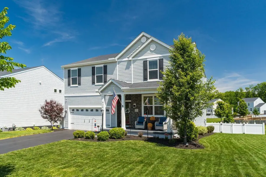 926 Burtwood Drive, Pataskala, OH 43062 - #2