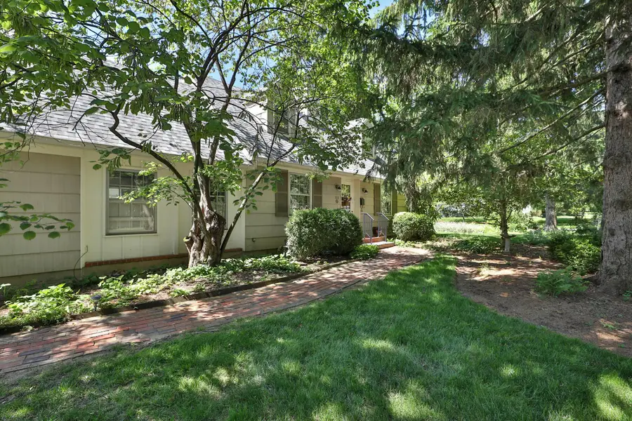 123 E New England Avenue, Worthington, OH 43085 - #2