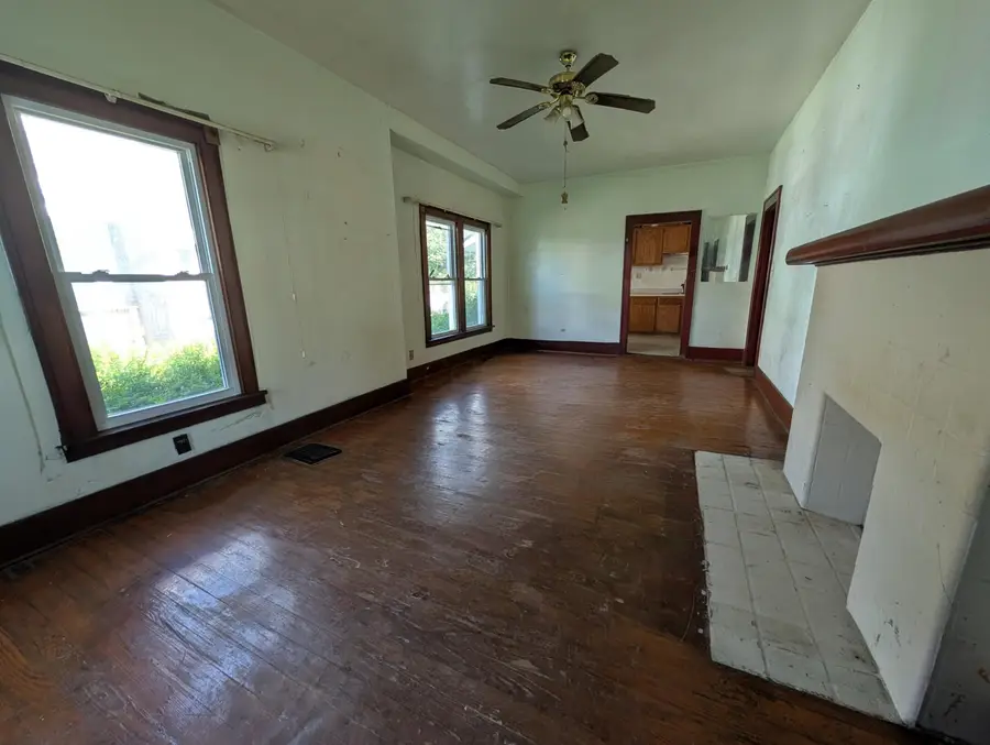 1382 E 21st Avenue, Columbus, OH 43211 - #2