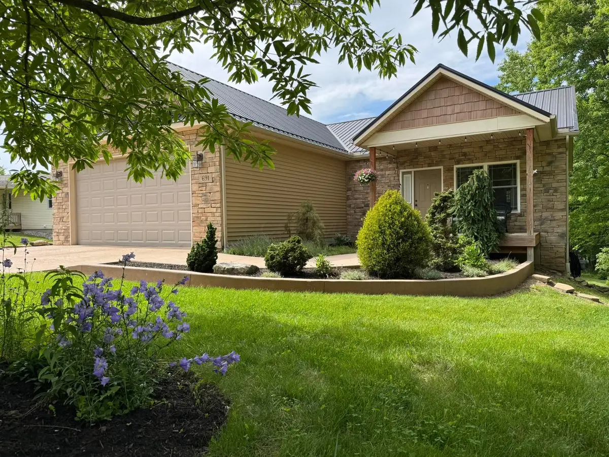 691 Greenbriar Circle, Howard, OH 43028 - #1