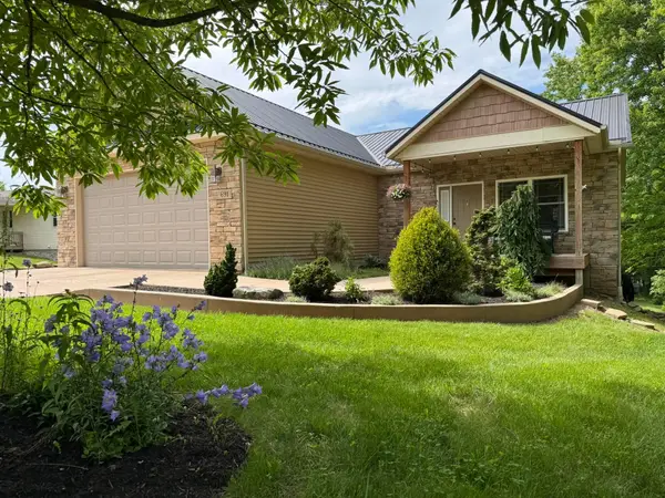 691 Greenbriar Circle, Howard, OH 43028