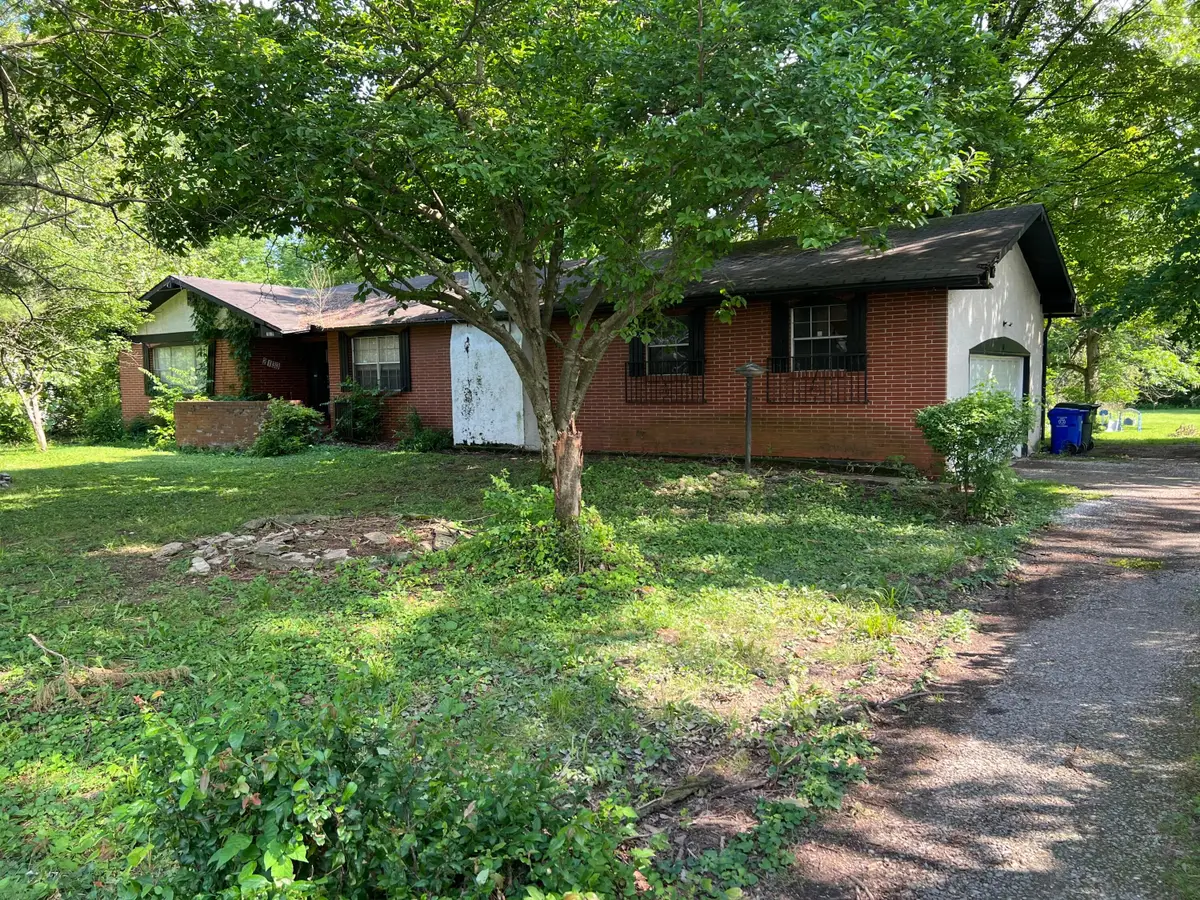 2133 Mccutcheon Road, Columbus, OH 43219 - #1