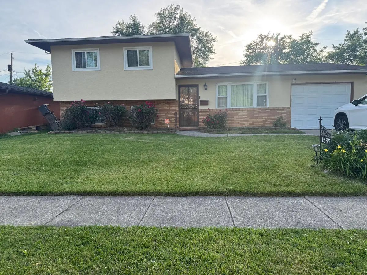 1587 Deporres Drive, Columbus, OH 43219 - #1