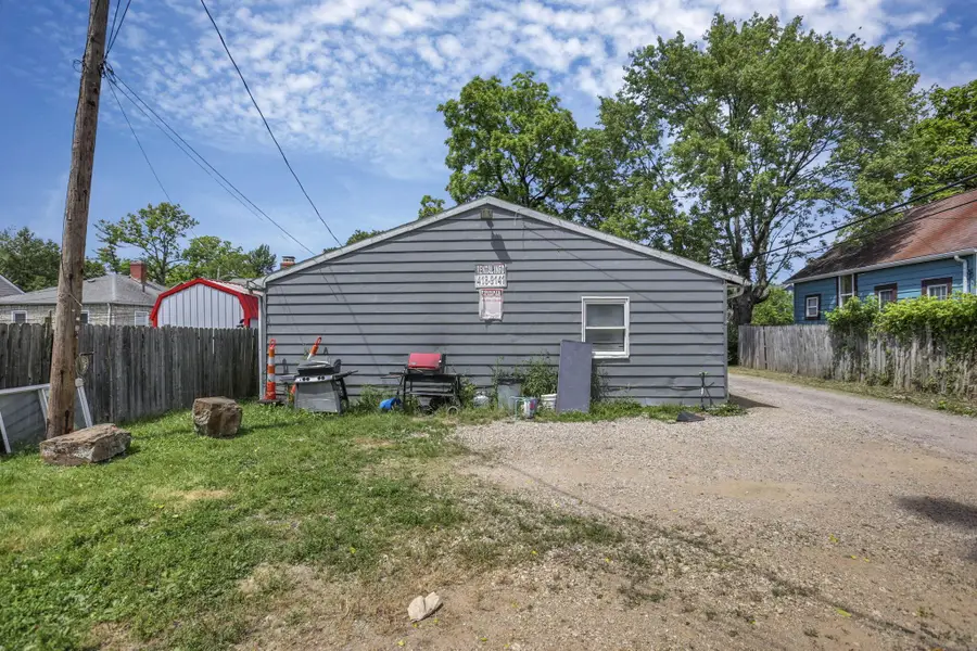 1827 E Lakeview, Columbus, OH 43224 - #3