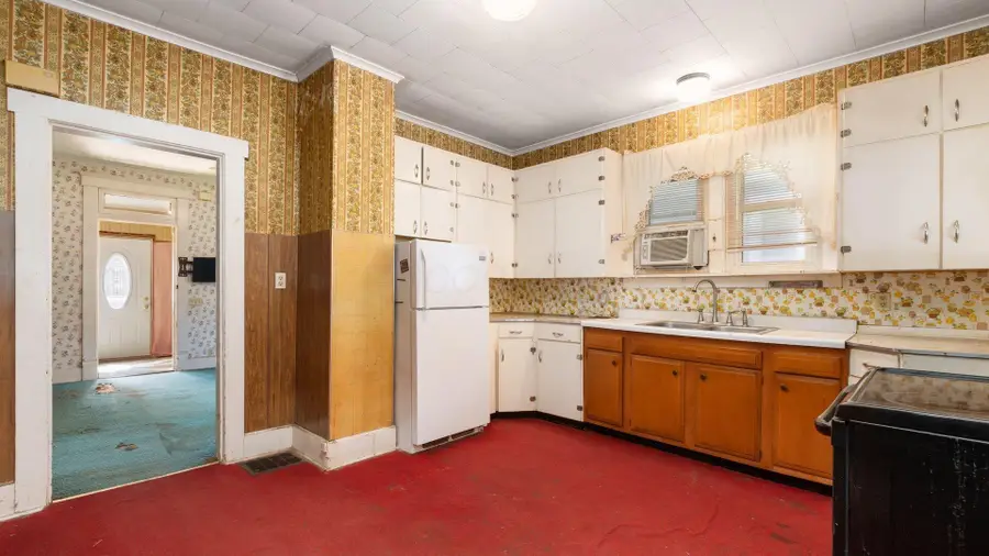451 West Street, Logan, OH 43138 - #3