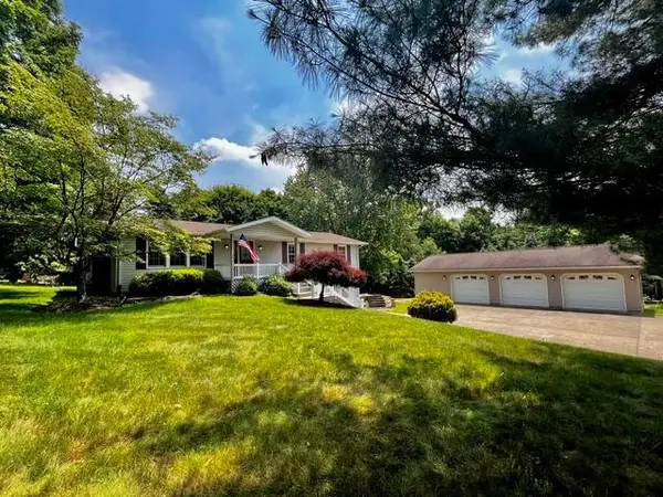 1588 Apple Valley Drive, Howard, OH 43028