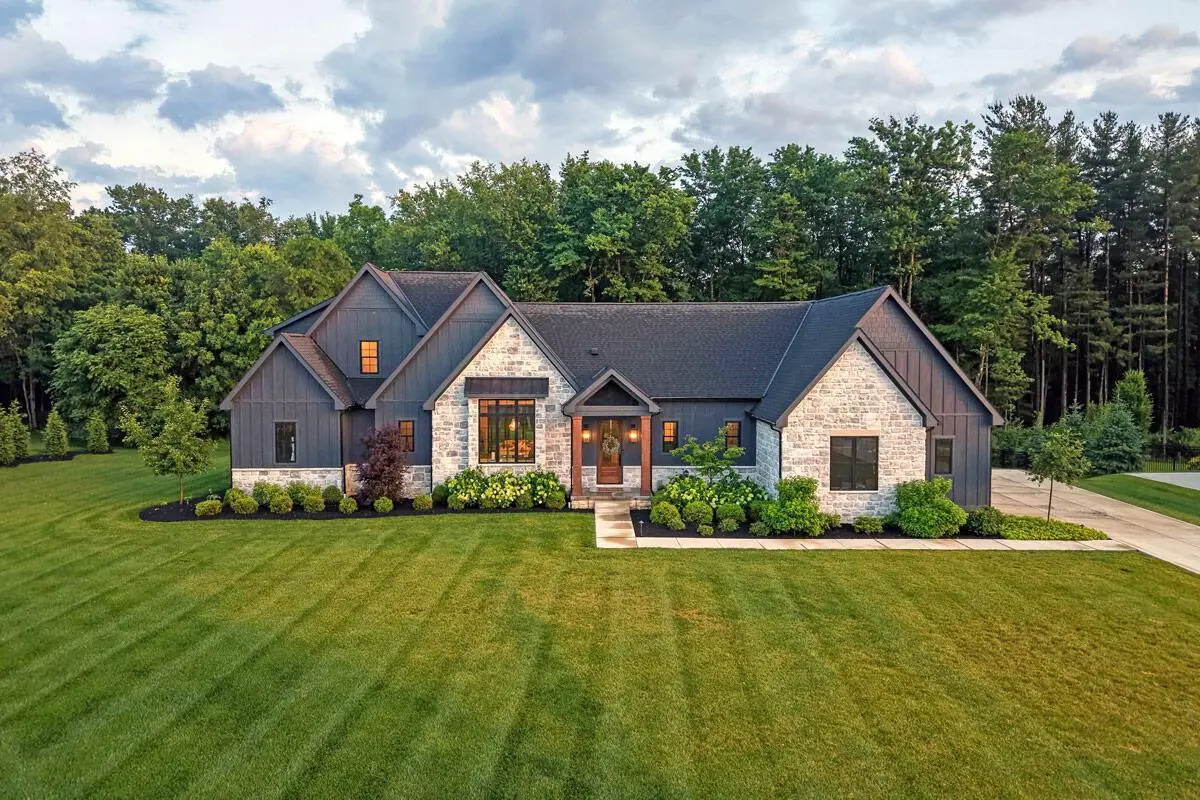 1077 Lale Point, Delaware, OH 43015 - #1
