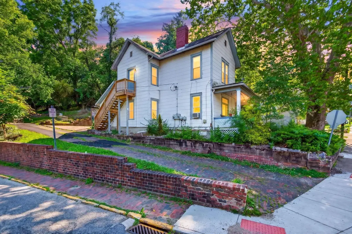 210 W State Street, Athens, OH 45701 - #1