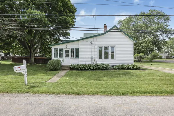351 N Clayton Street, Centerburg, OH 43011