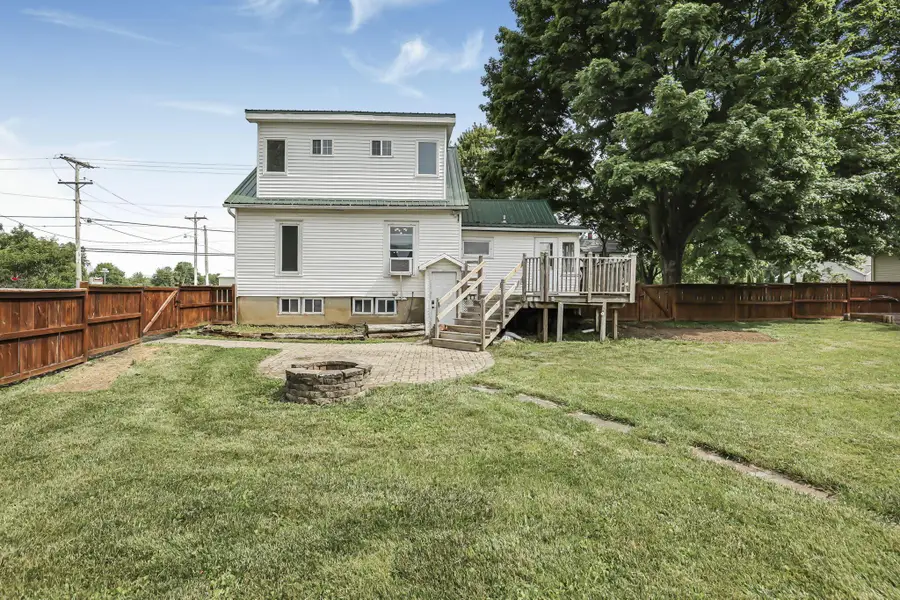 351 N Clayton Street, Centerburg, OH 43011 - #2
