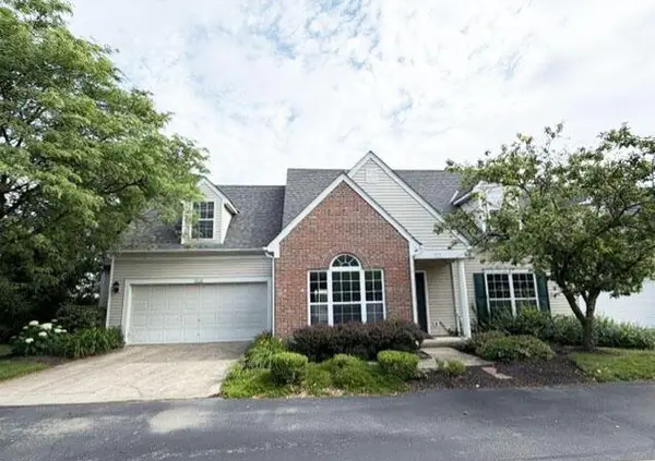 8518 Lazelle Village Drive, Lewis Center, OH 43035