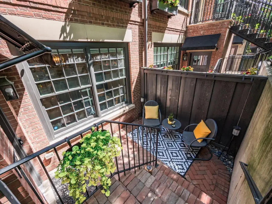 284 E Gay Street, Columbus, OH 43215 - #2