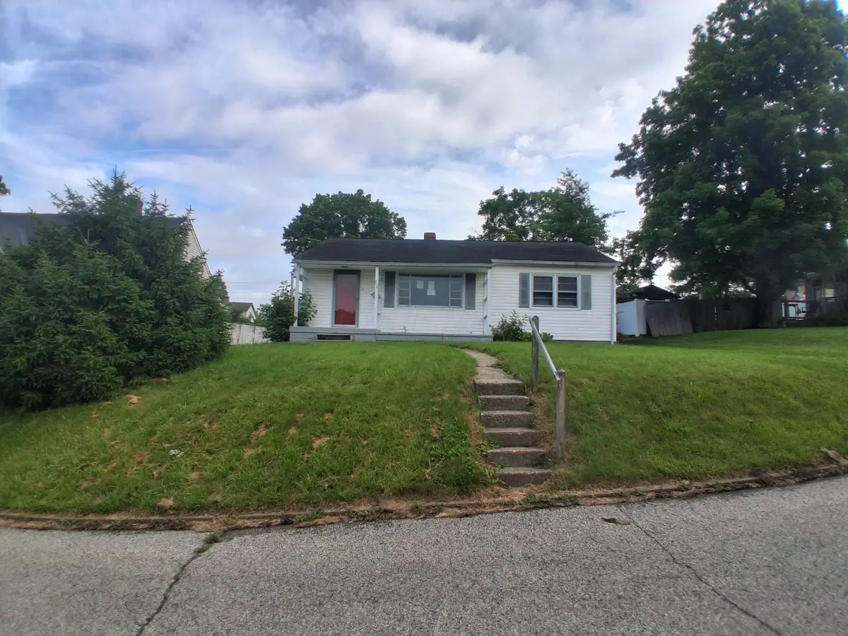 215 Whitehouse Street, Crooksville, OH 43731 - #1