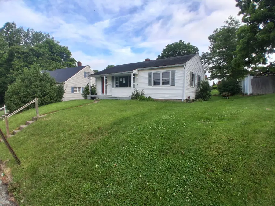 215 Whitehouse Street, Crooksville, OH 43731 - #2