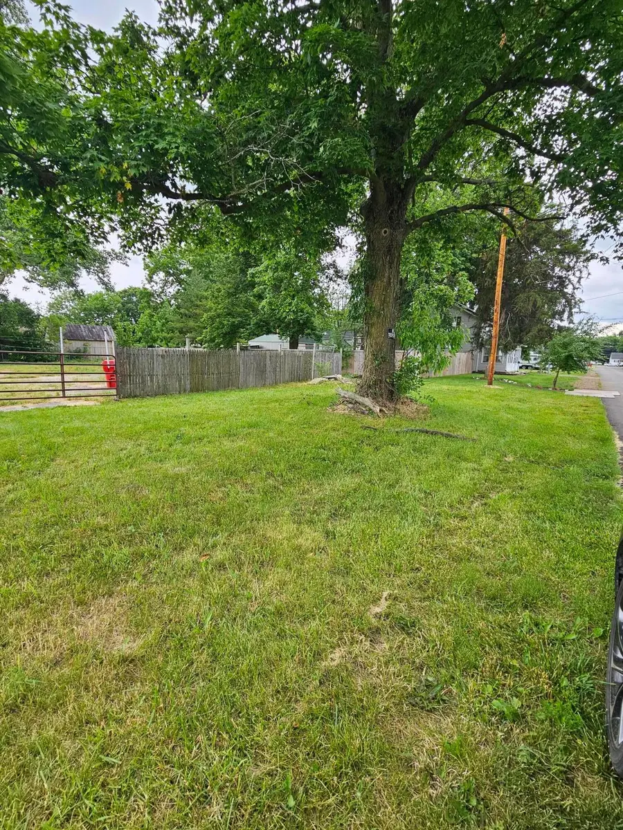 74 S Cherry Street, London, OH 43140 - #2
