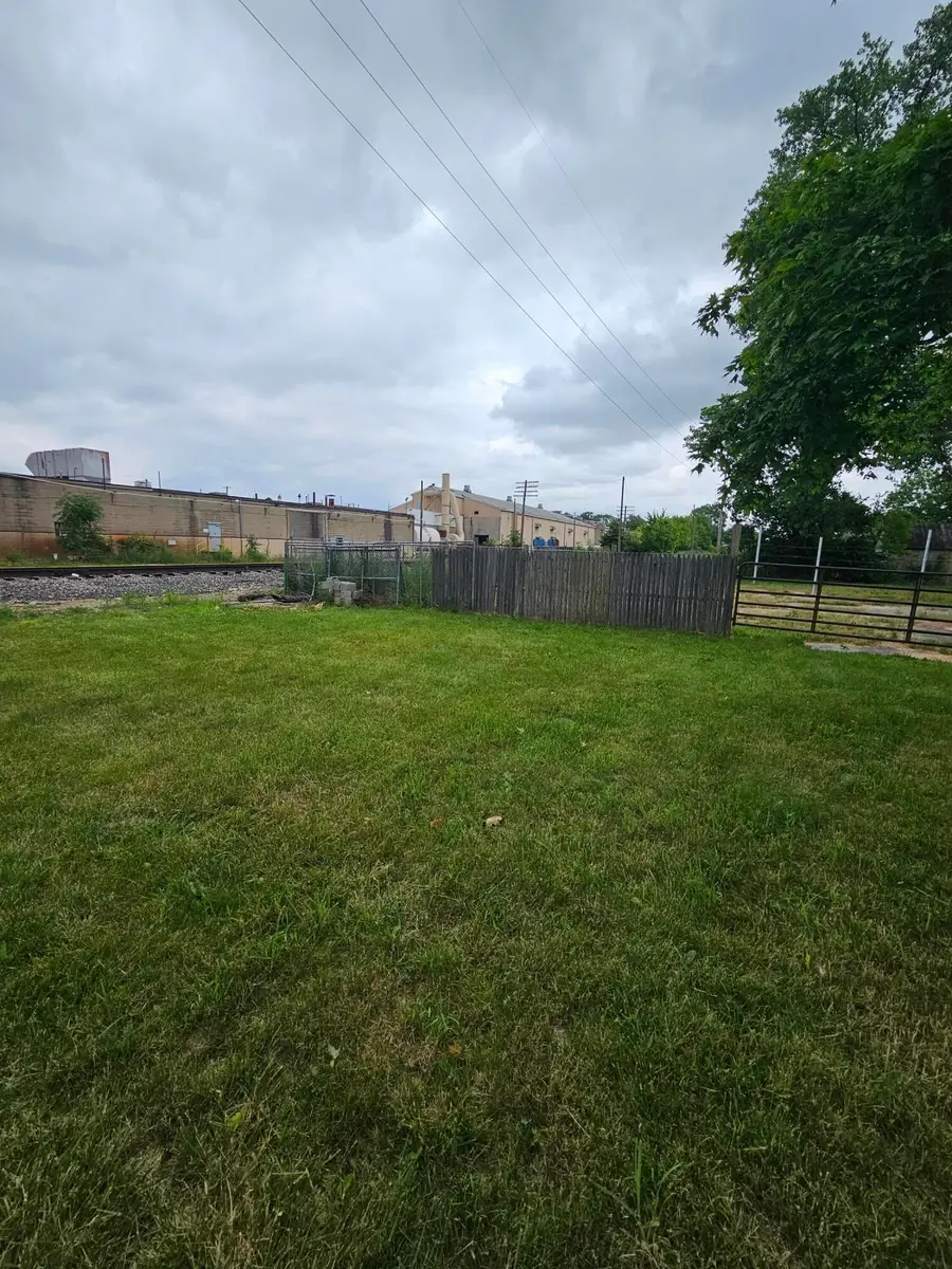 74 S Cherry Street, London, OH 43140 - #3