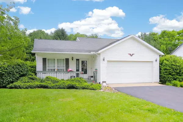 3658 Apple Valley Drive, Howard, OH 43028