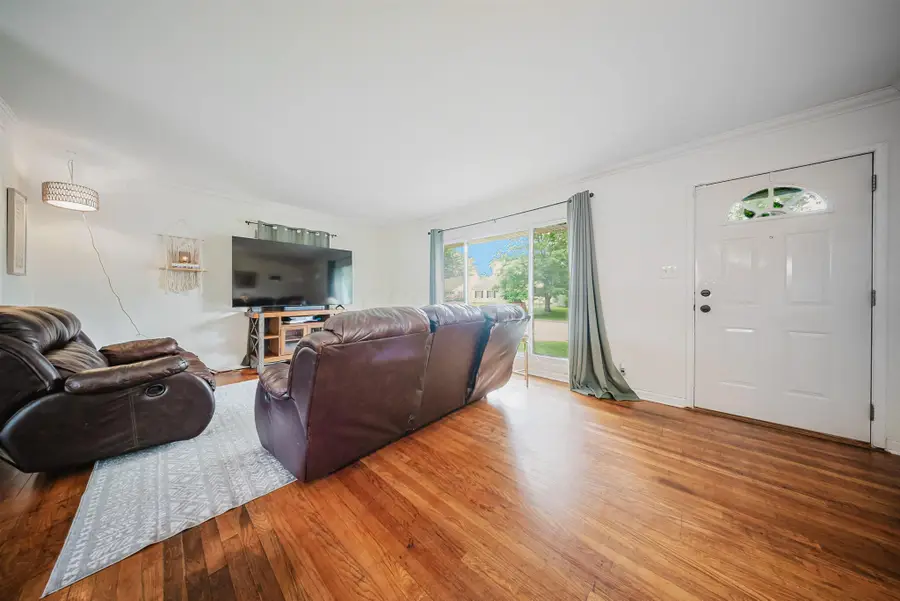 926 Minerva Avenue, Columbus, OH 43229 - #2