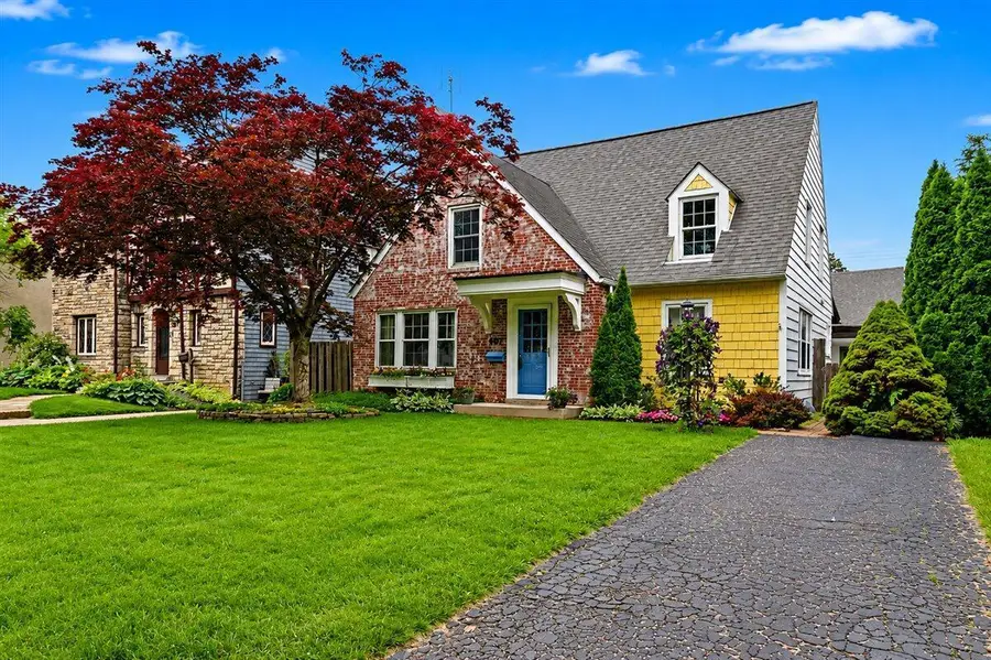 107 N Stanwood Road, Bexley, OH 43209 - #2